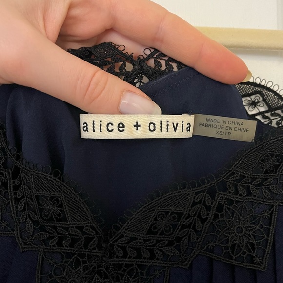 Alice + Olivia Blouse - Picture 3 of 5